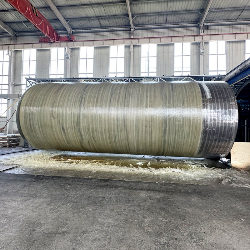 FRP Chemical Tank Production Flow Explained插图1 FRP réservoir filament machine d'enroulement